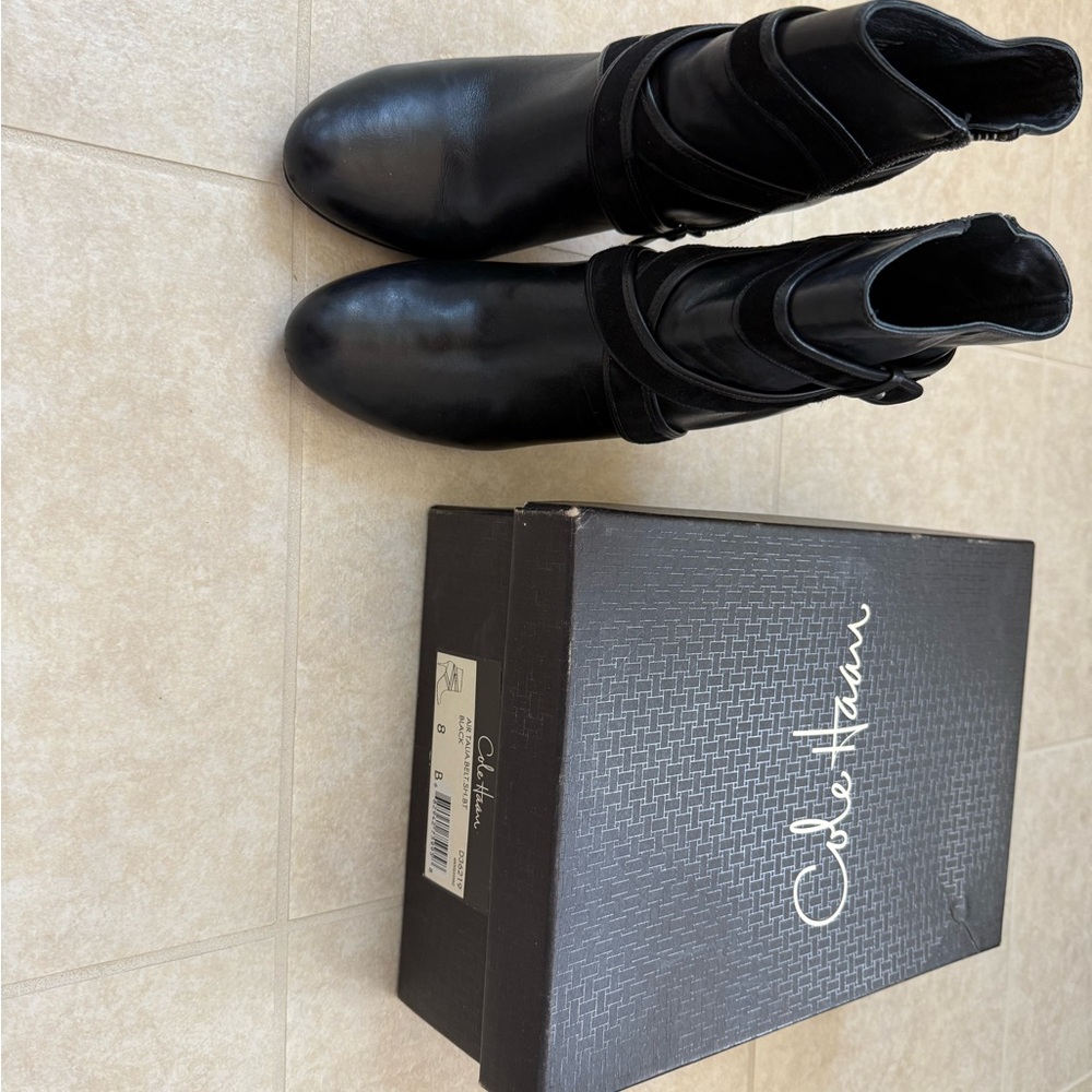 Cole Haan Sleek Black Leather Boots / booties (Air Talia Belt.SH.BT)